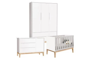 Quarto de Bebê Classic 3 Portas Cômoda com Porta Branco com 
